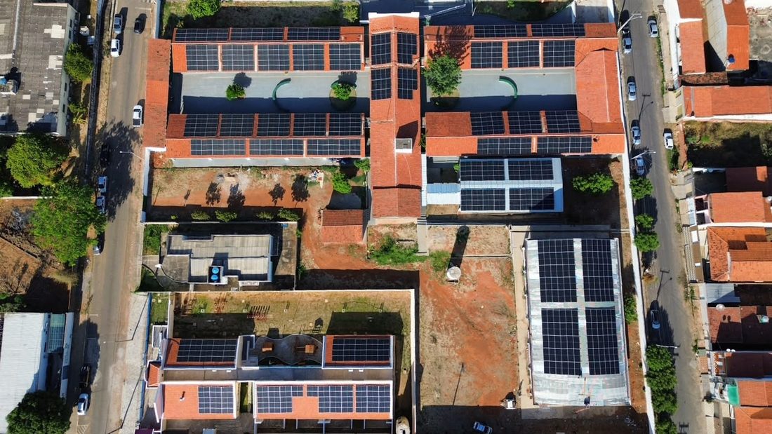 Instalação institucional de grande porte Renomax
